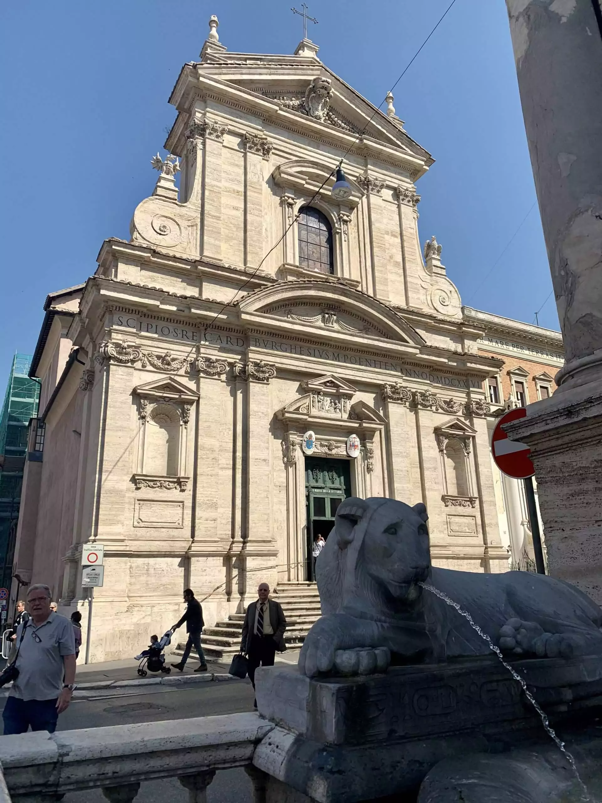 Santa Maria della Vittoria outside
