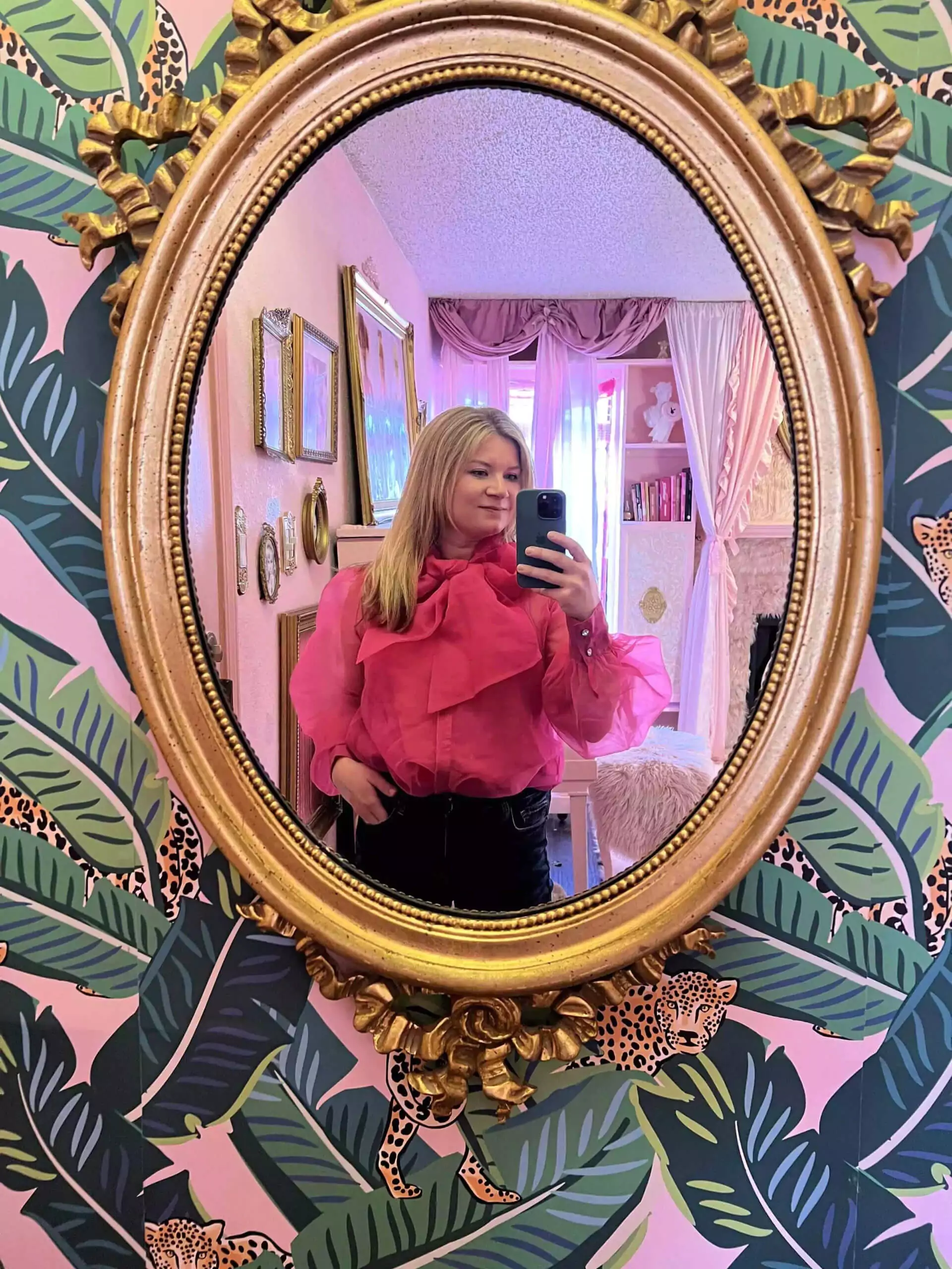 Katie selfie in gold mirror