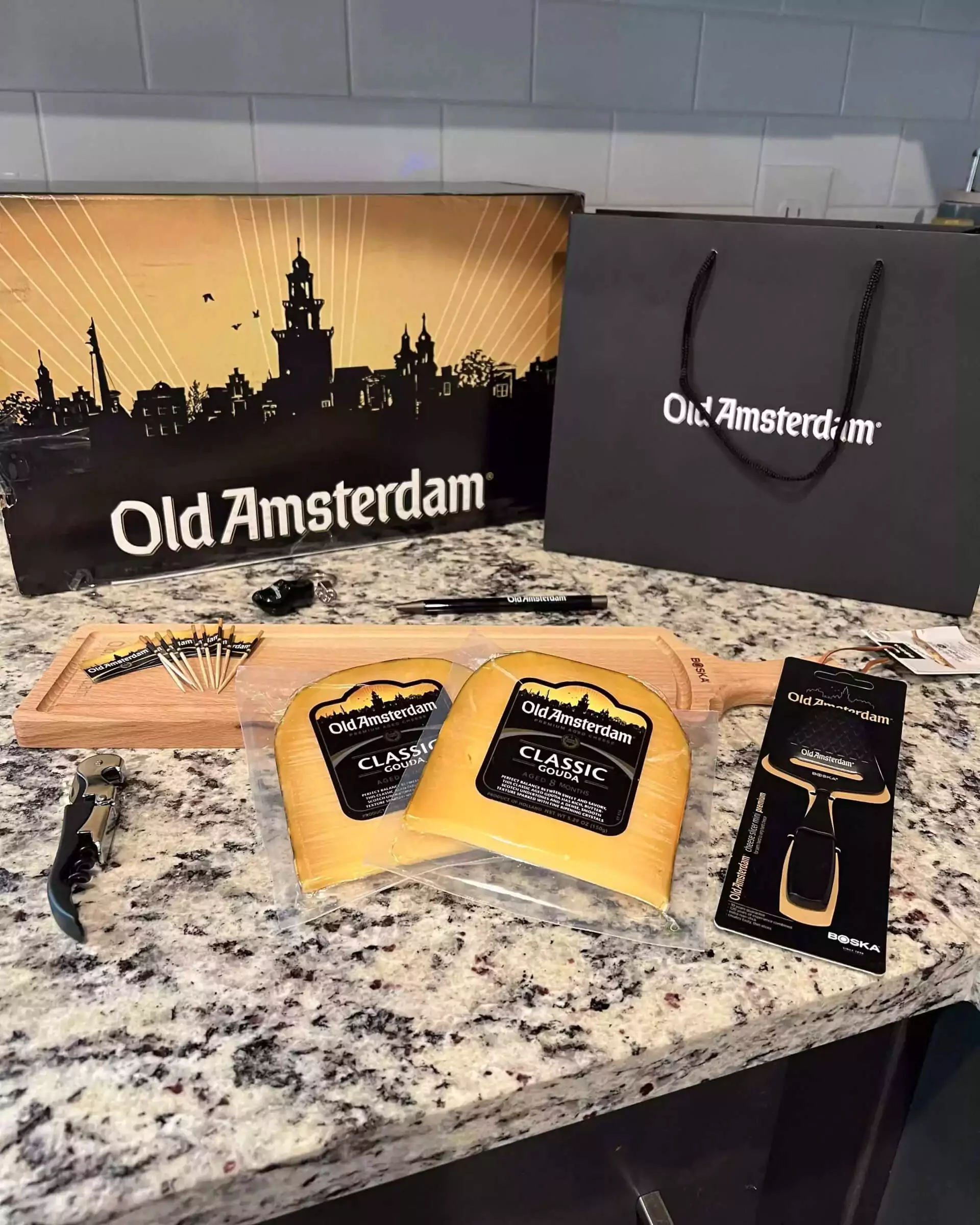old amsterdam full cheese box